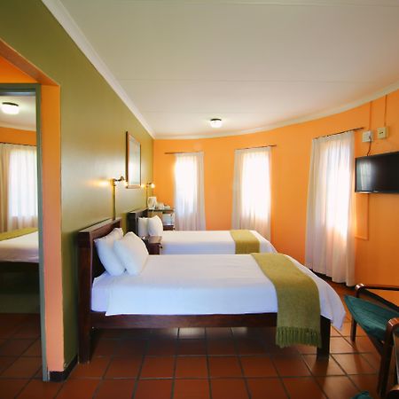Kalahari Arms Hotel Khemsbok Dış mekan fotoğraf