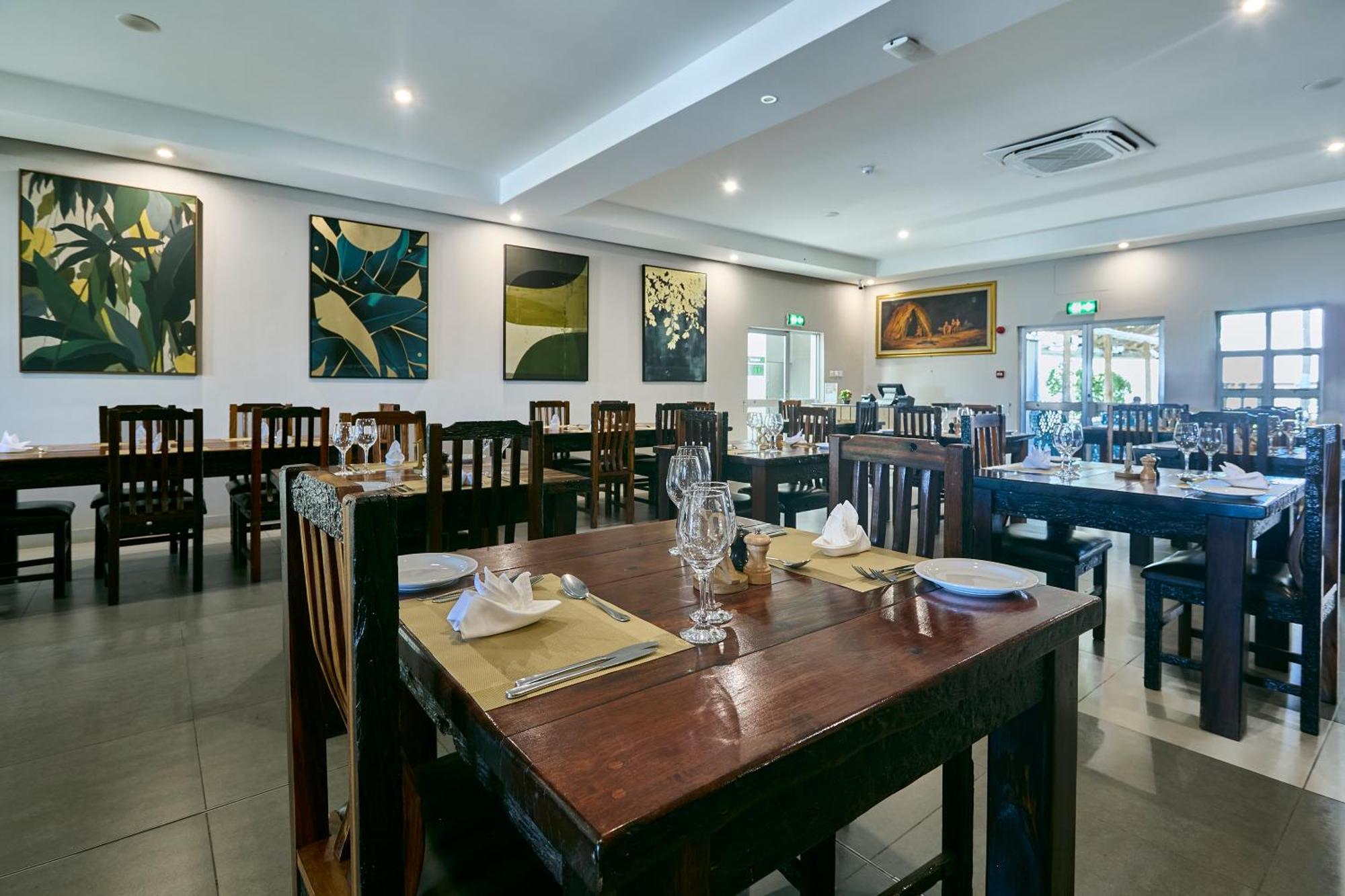 Kalahari Arms Hotel Khemsbok Dış mekan fotoğraf